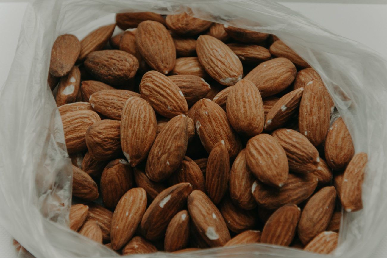almonds protein calories